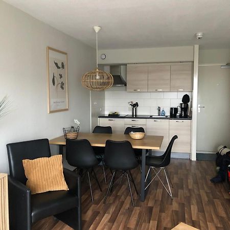 הולום Appartement De Vrijbuiter, Resort Amelander Kaap מראה חיצוני תמונה