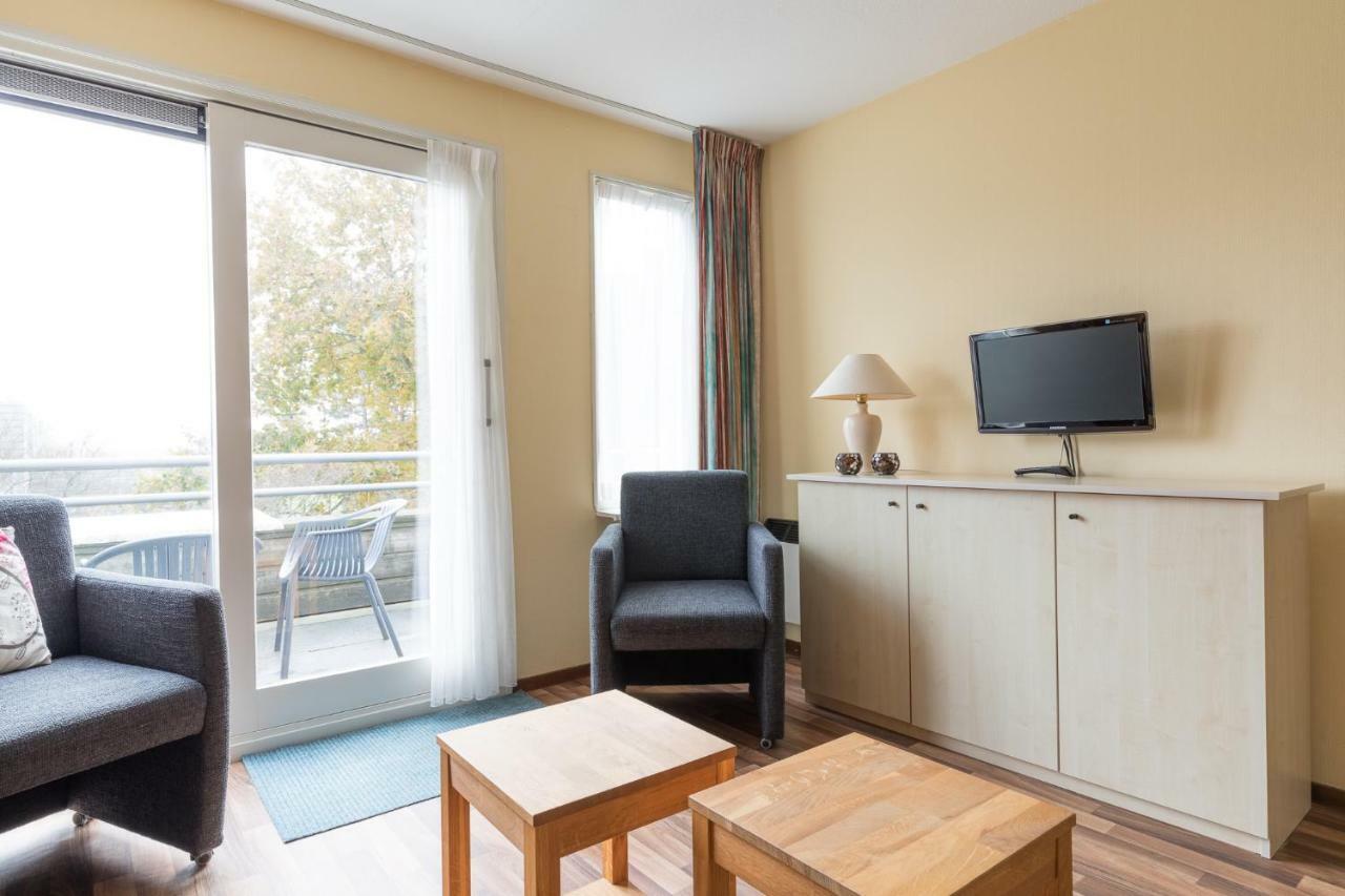 הולום Appartement De Vrijbuiter, Resort Amelander Kaap מראה חיצוני תמונה